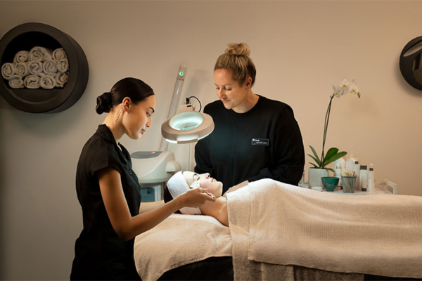 Diploma of Beauty Therapy (Release 1)