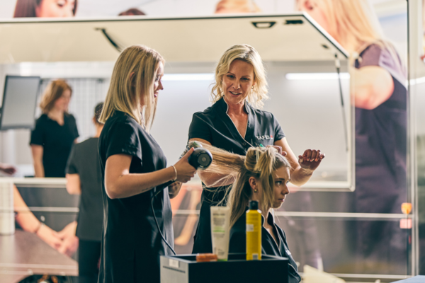 Certificate III in Hairdressing (Release 1)